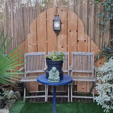 Alojamento de Acomodação e Pequeno-almoço Et Jardin Baiona